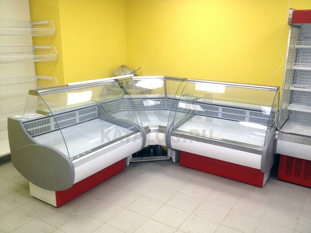 Холодильные витрины МХМ Таир ВХС-1,2 и горка МХМ Купец ВХСп-1,875